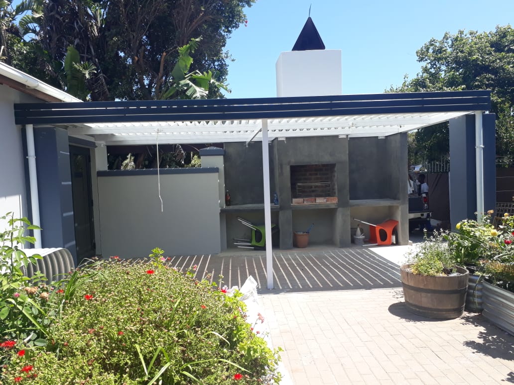 Adjustable Louvre (Charcoal fascia)